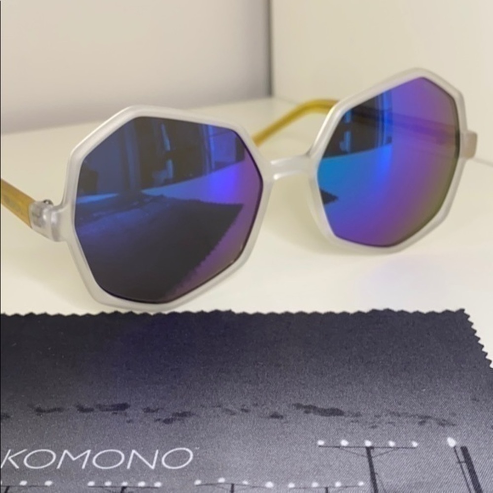 Komono Bonnie Ice Lemon Sunglasses NEW geometric neon - Picture 9 of 14